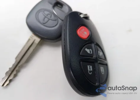 2019 Toyota Sienna Le 8 Passenger from USA, damaged, VIN 5TDKZ3DC3KS974432